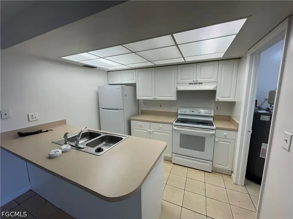 2305 SE 6th Lane Cape Coral FL 33990