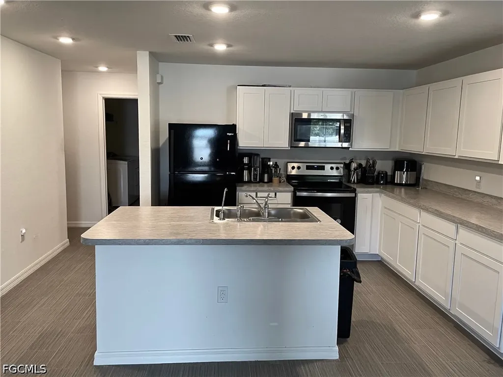 1818 NE 21st Street Cape Coral FL 33909