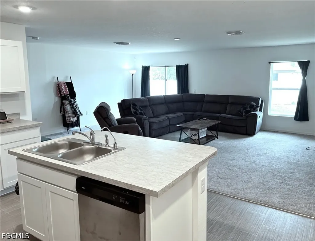 1818 NE 21st Street Cape Coral FL 33909