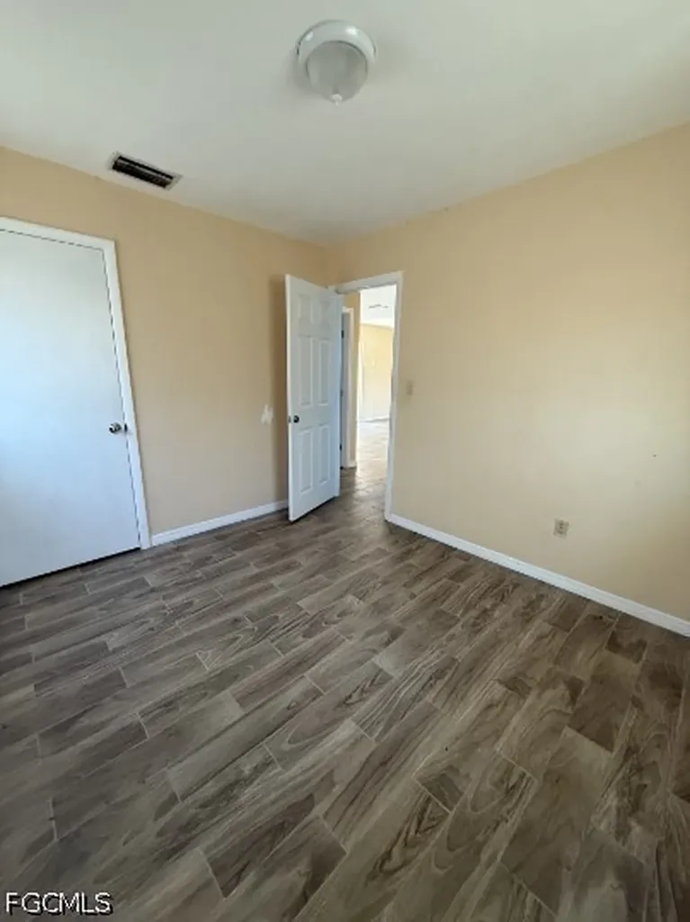 2238 Wolverton Court Alva FL 33920