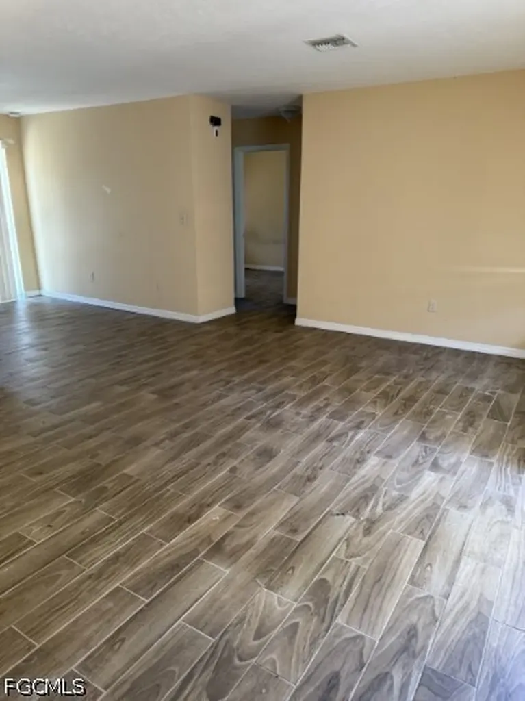 2238 Wolverton Court Alva FL 33920