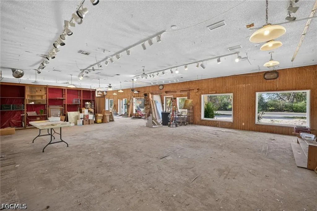 1446 Periwinkle Way Sanibel FL 33957