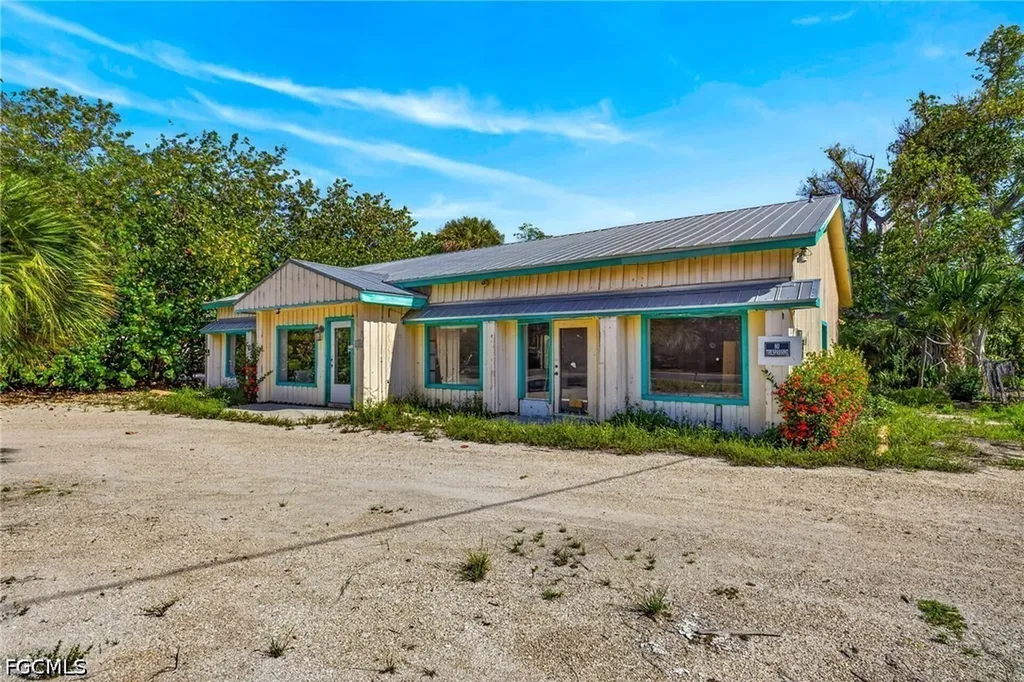 1446 Periwinkle Way Sanibel FL 33957