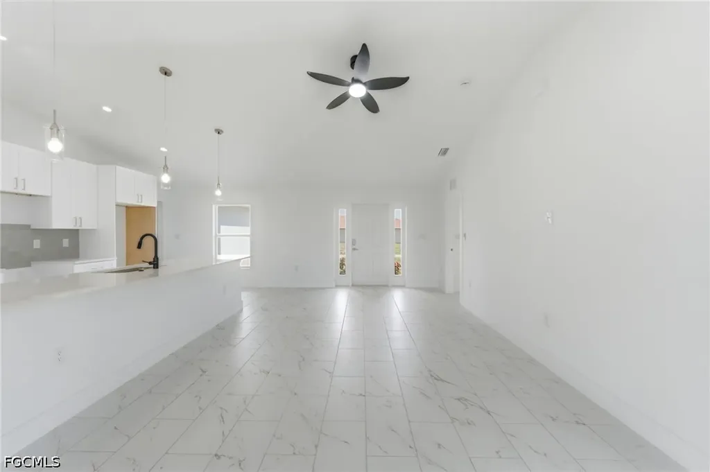 10 NW 20th Street Cape Coral FL 33993