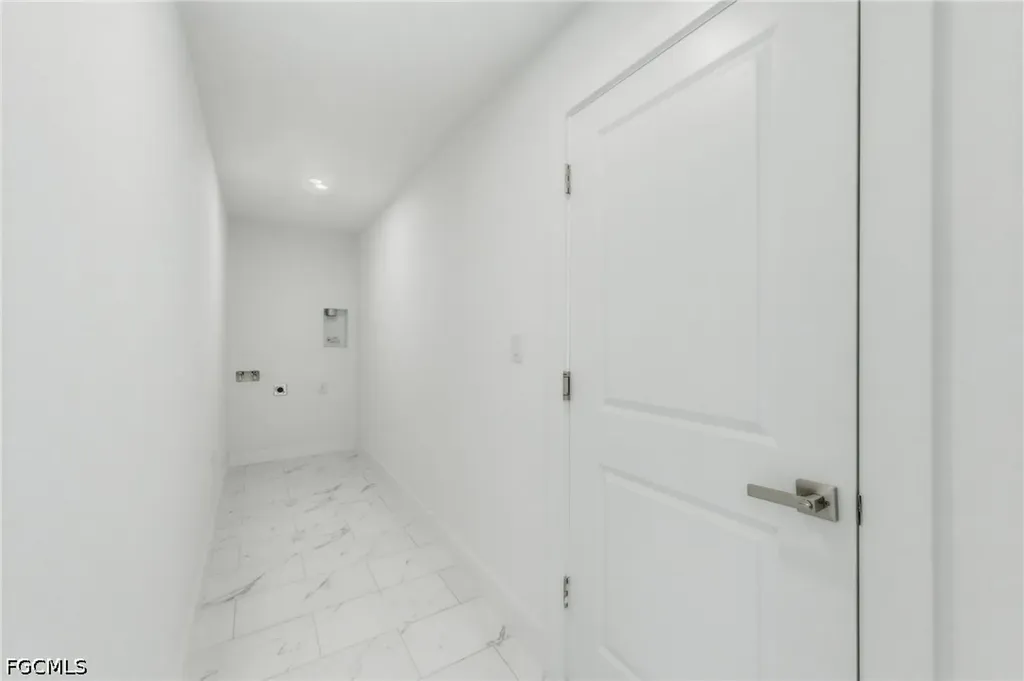 10 NW 20th Street Cape Coral FL 33993