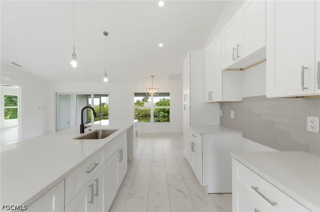 10 NW 20th Street Cape Coral FL 33993