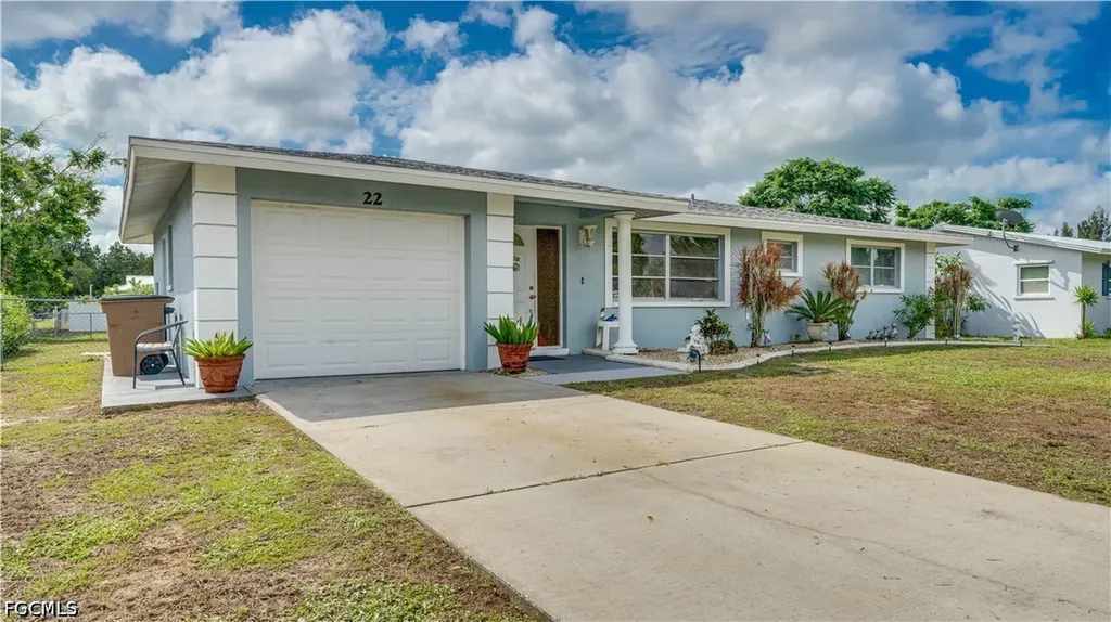 22 Colorado Road Lehigh Acres FL 33936
