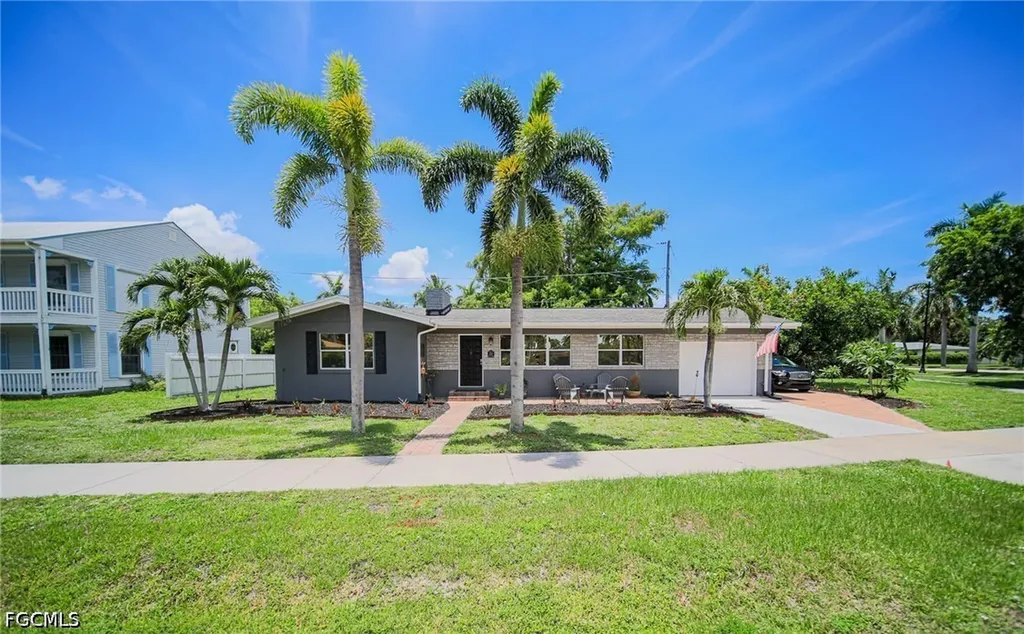 Fort Myers FL, 1410 Paloma Drive