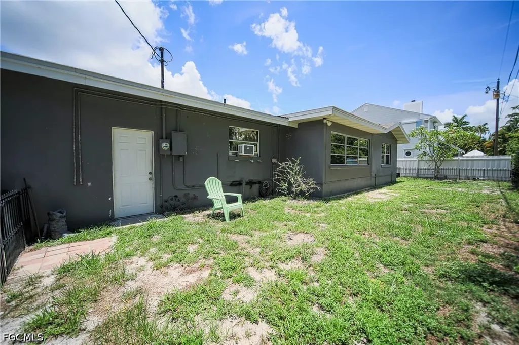 1410 Paloma Drive Fort Myers FL 33901