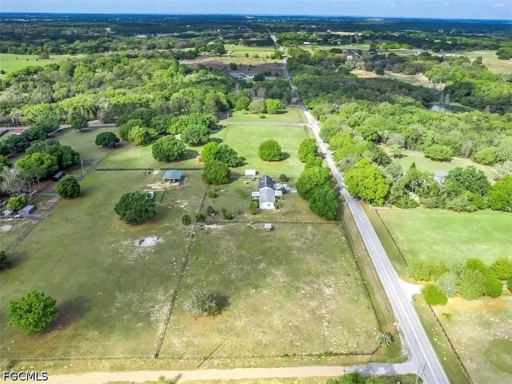 4100 Marion County Road Weirsdale FL 32195