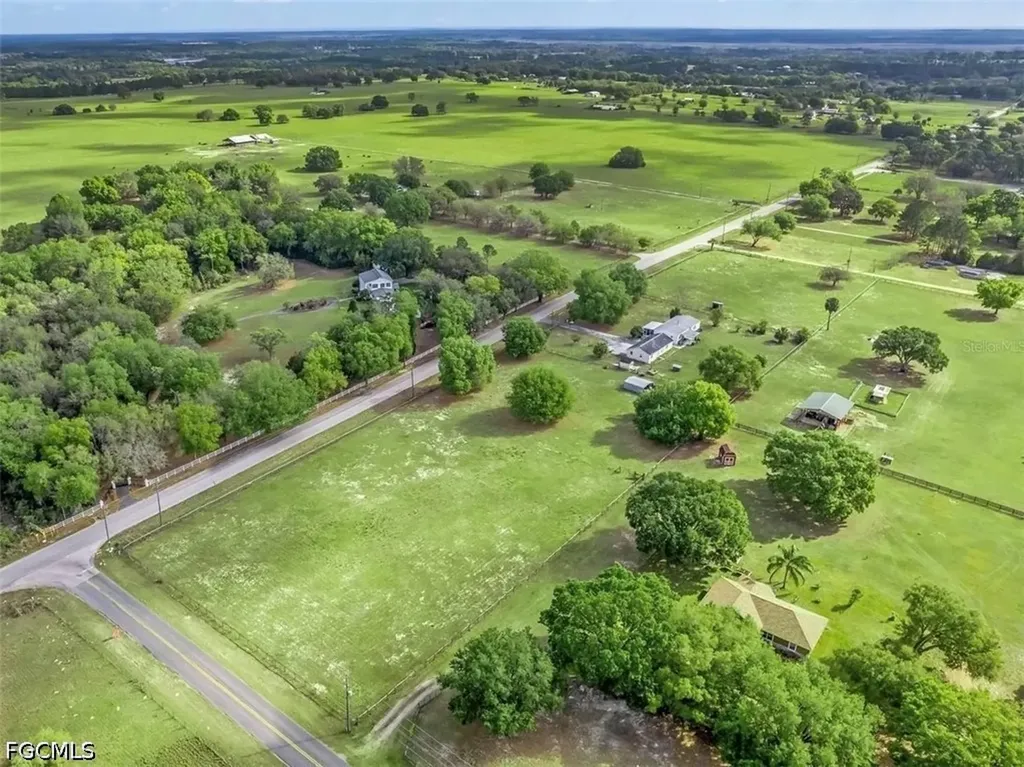 4100 Marion County Road Weirsdale FL 32195