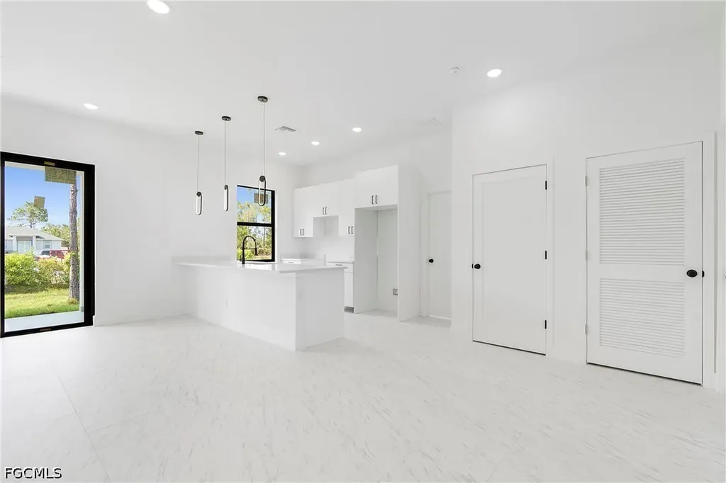 3175 Sunshine Boulevard Lehigh Acres FL 33971