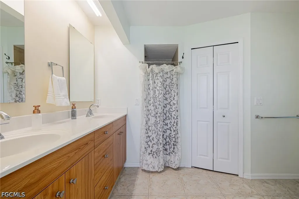 139 SE 3rd Terrace Cape Coral FL 33990