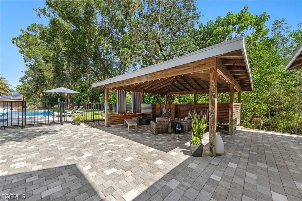 12010 Honeysuckle Road Fort Myers FL 33966