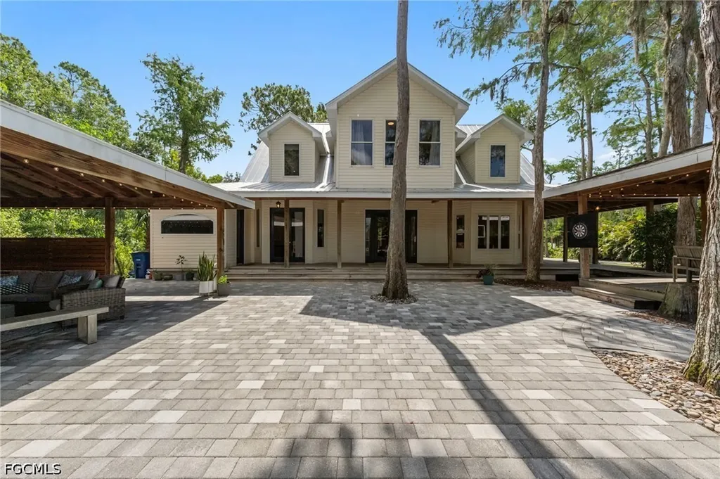 12010 Honeysuckle Road Fort Myers FL 33966