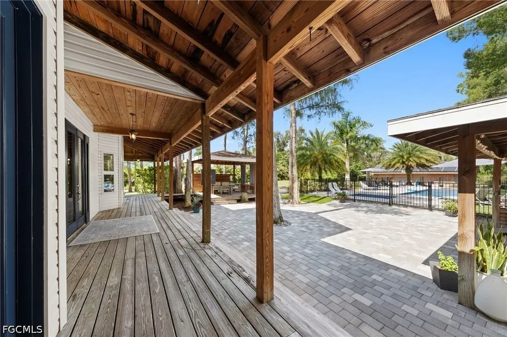12010 Honeysuckle Road Fort Myers FL 33966