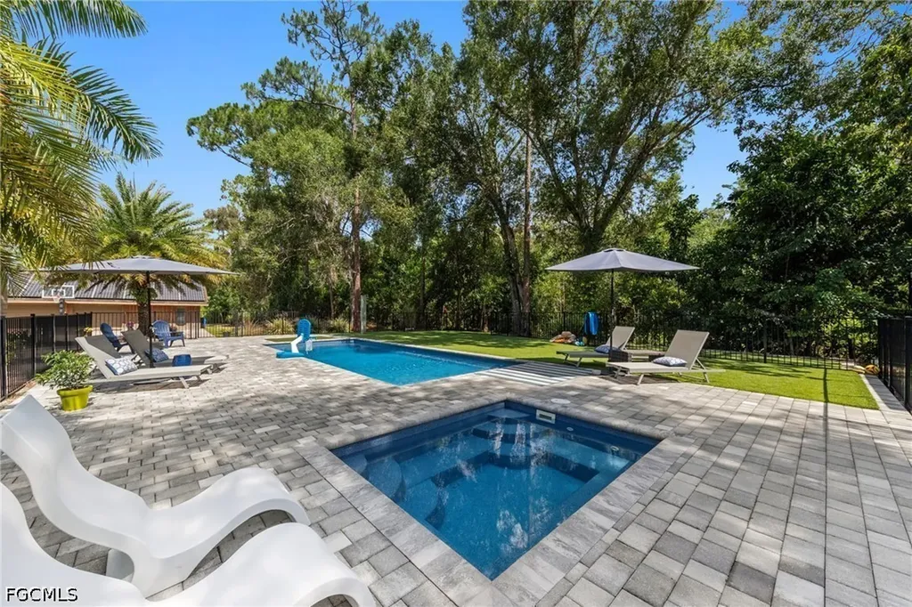 12010 Honeysuckle Road Fort Myers FL 33966