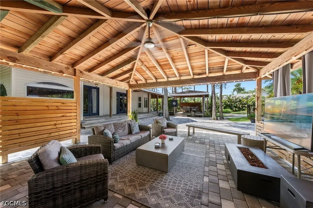 12010 Honeysuckle Road Fort Myers FL 33966
