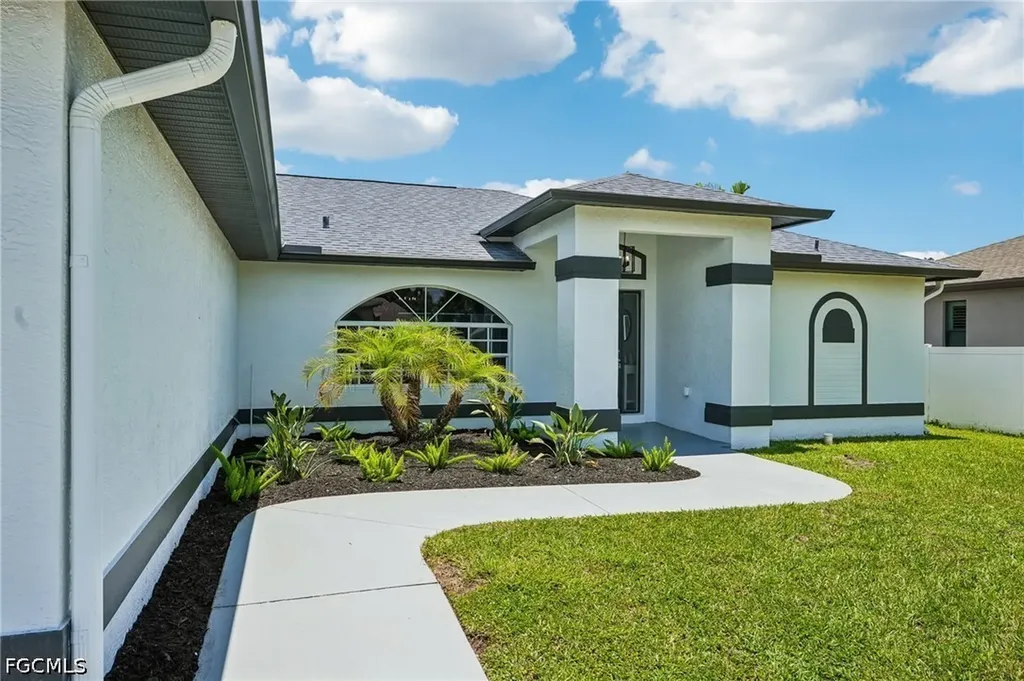 4339 SW 25th Place Cape Coral FL 33914
