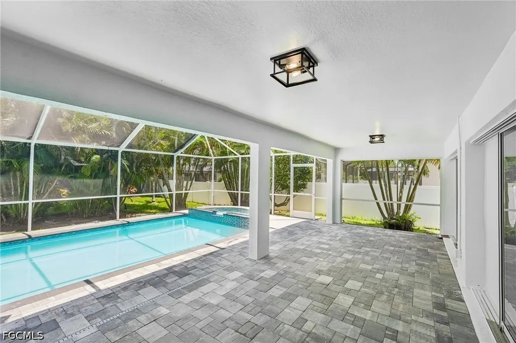 4339 SW 25th Place Cape Coral FL 33914