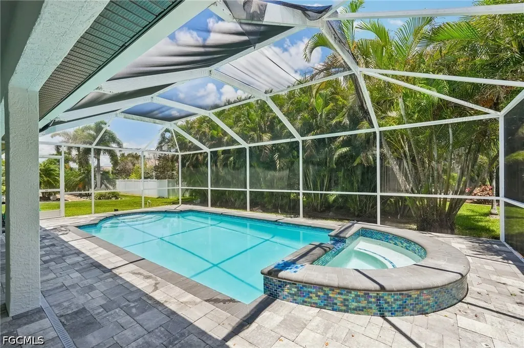 4339 SW 25th Place Cape Coral FL 33914