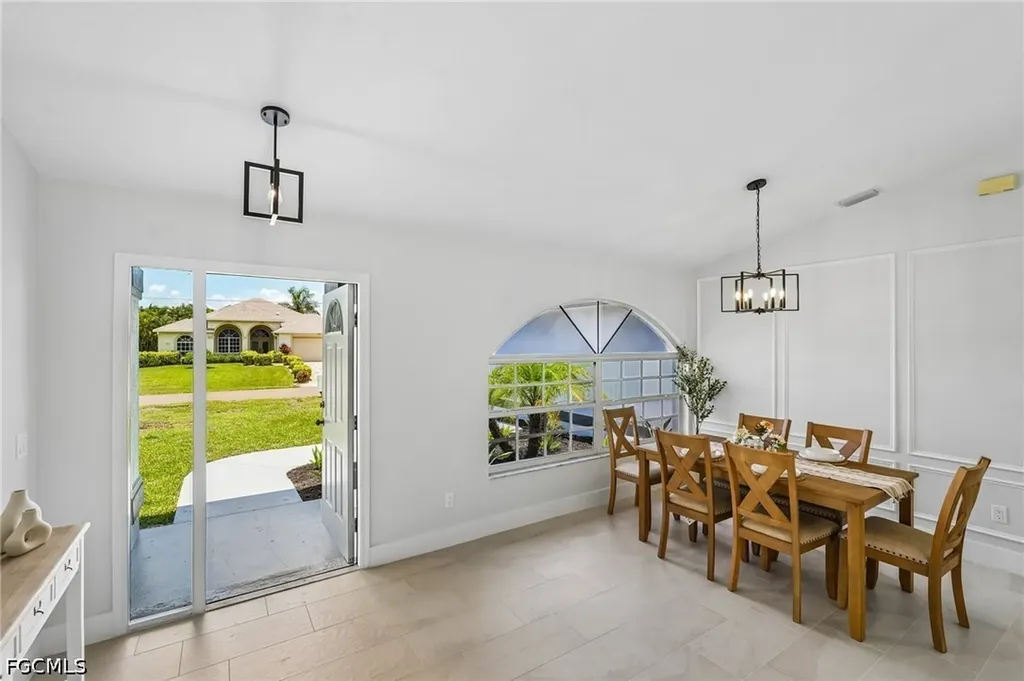 4339 SW 25th Place Cape Coral FL 33914