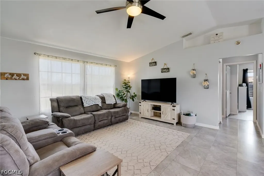 1319 SW 34th Street Cape Coral FL 33914