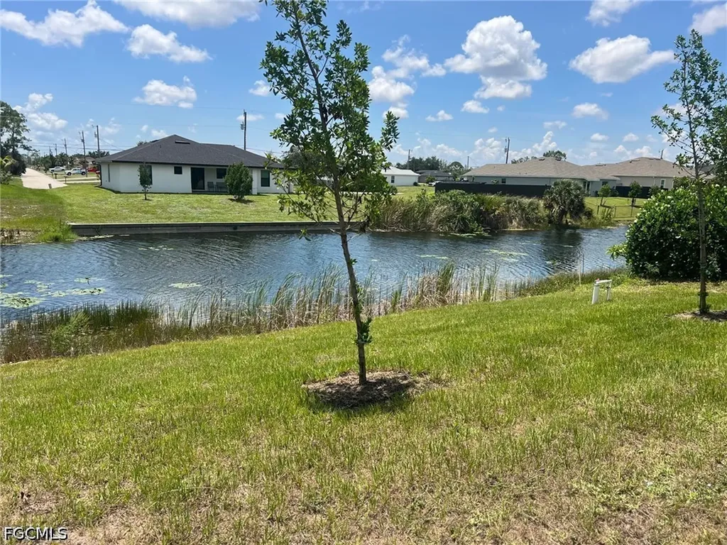 3512 NE 17th Place Cape Coral FL 33909