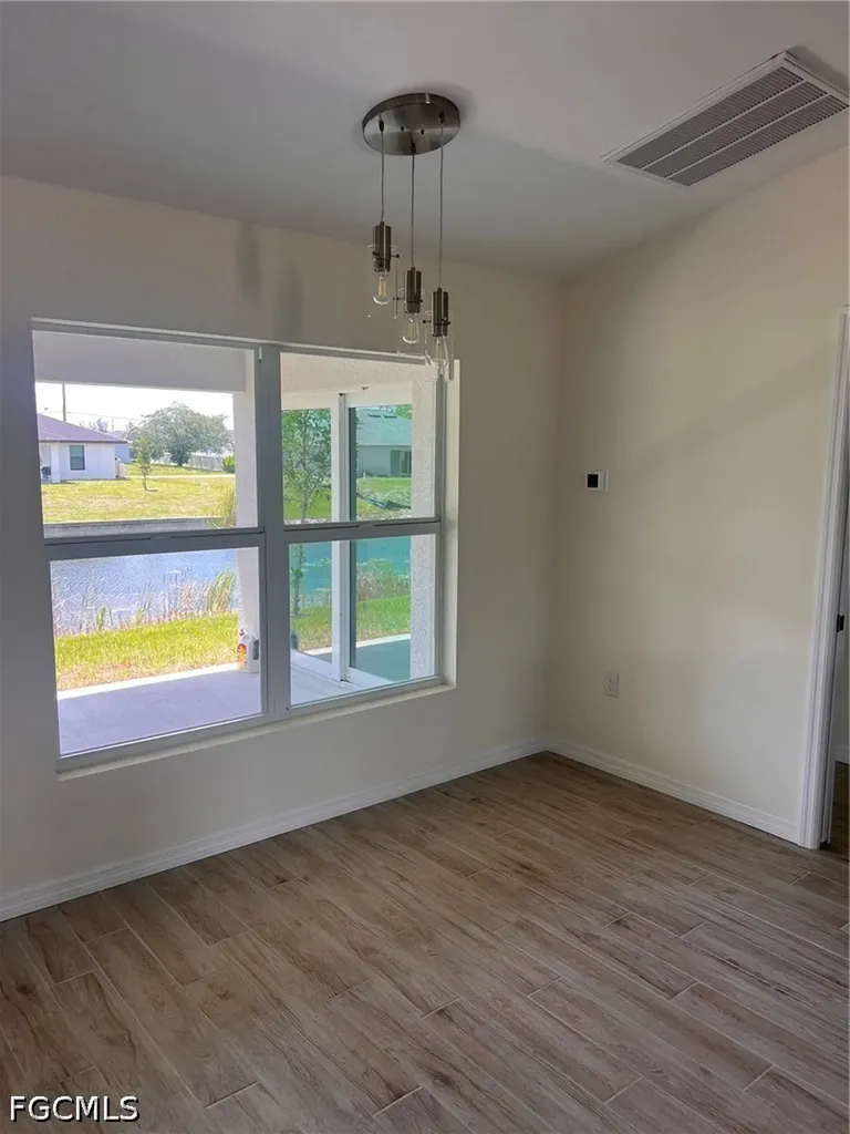 3512 NE 17th Place Cape Coral FL 33909