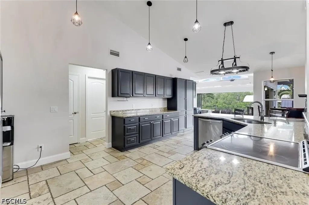 2013 Everest Parkway Cape Coral FL 33904