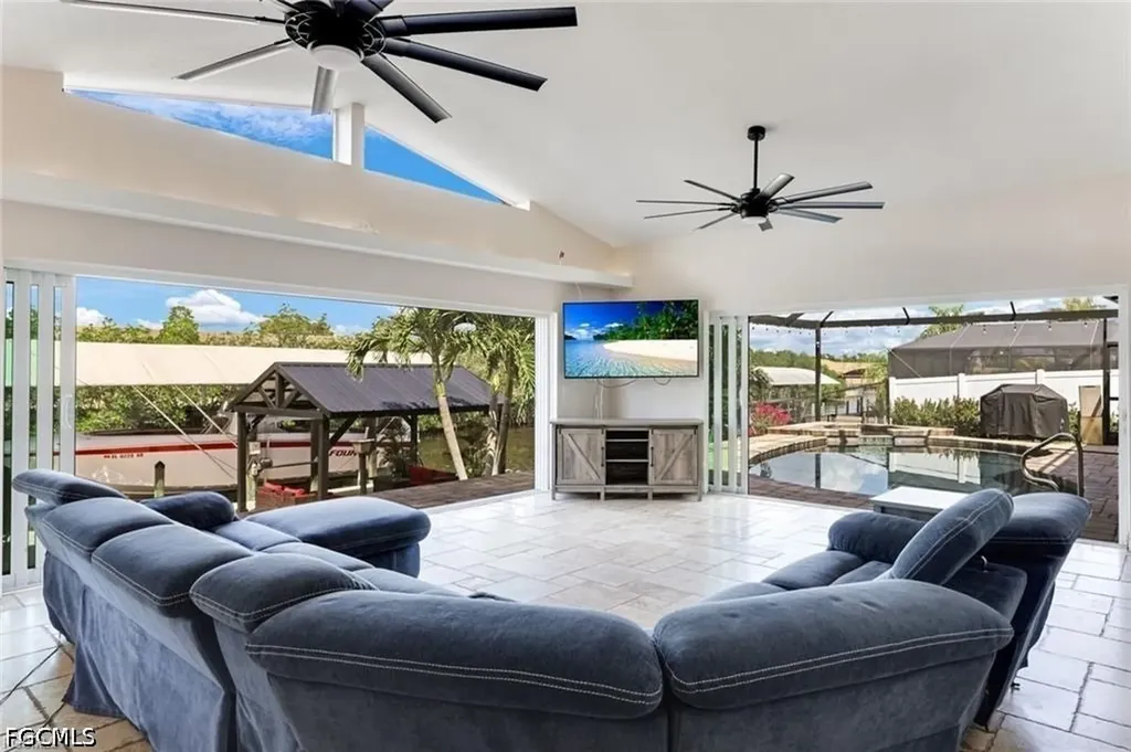 2013 Everest Parkway Cape Coral FL 33904