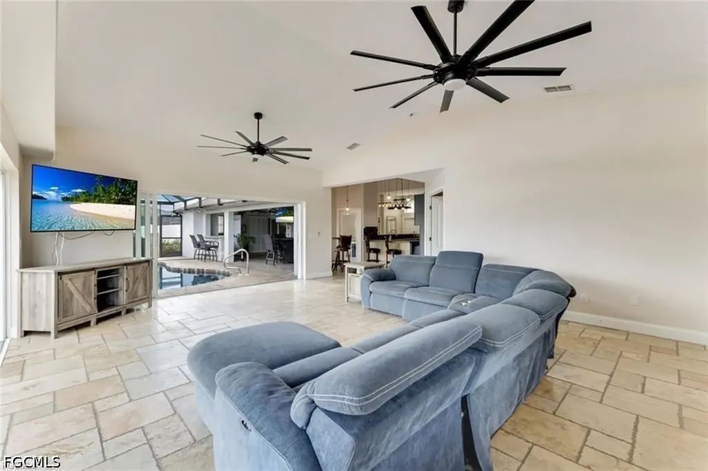 2013 Everest Parkway Cape Coral FL 33904