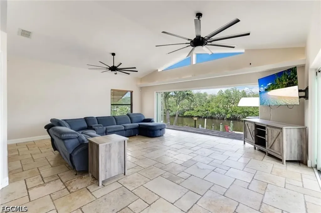 2013 Everest Parkway Cape Coral FL 33904