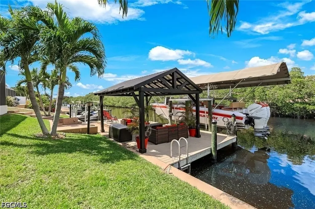 2013 Everest Parkway Cape Coral FL 33904