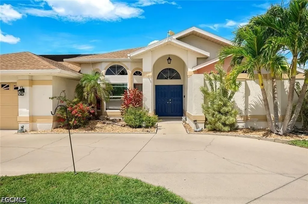 2013 Everest Parkway Cape Coral FL 33904