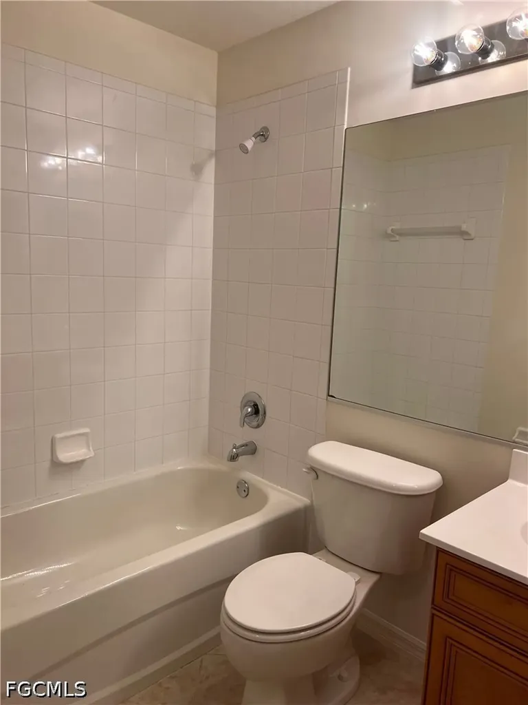 8470 Kingbird Loop Estero FL 33967