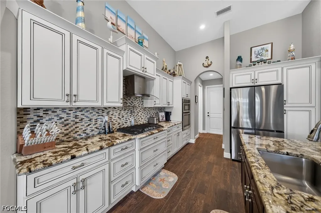 1725 SW 52nd Terrace Cape Coral FL 33914