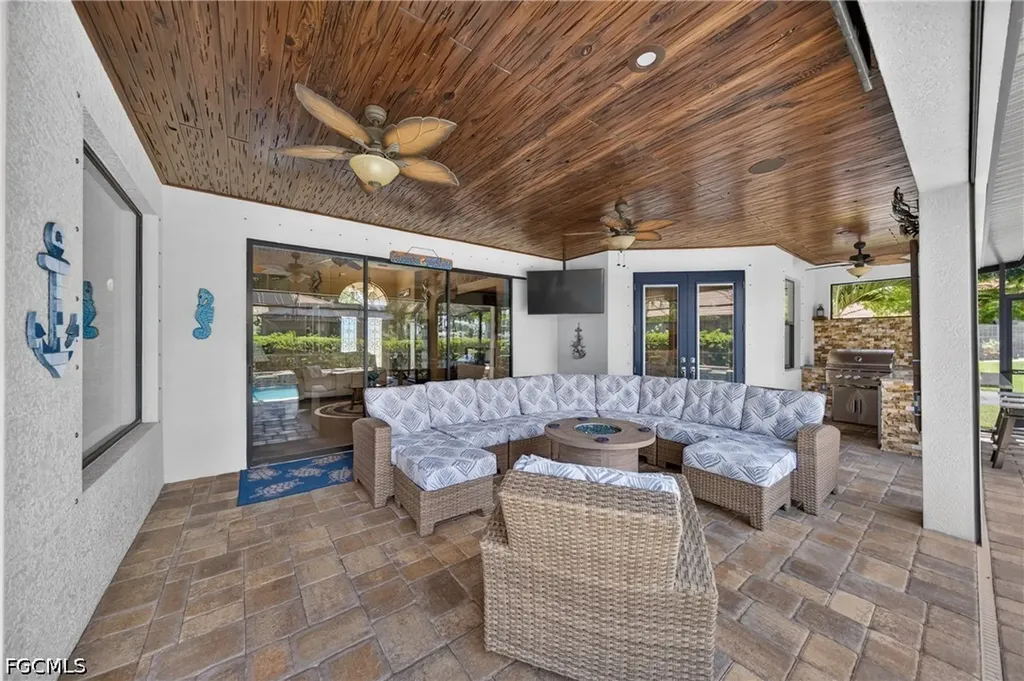 1725 SW 52nd Terrace Cape Coral FL 33914