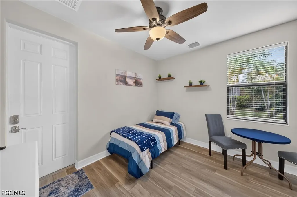 1725 SW 52nd Terrace Cape Coral FL 33914