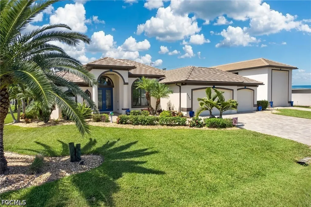 1725 SW 52nd Terrace Cape Coral FL 33914