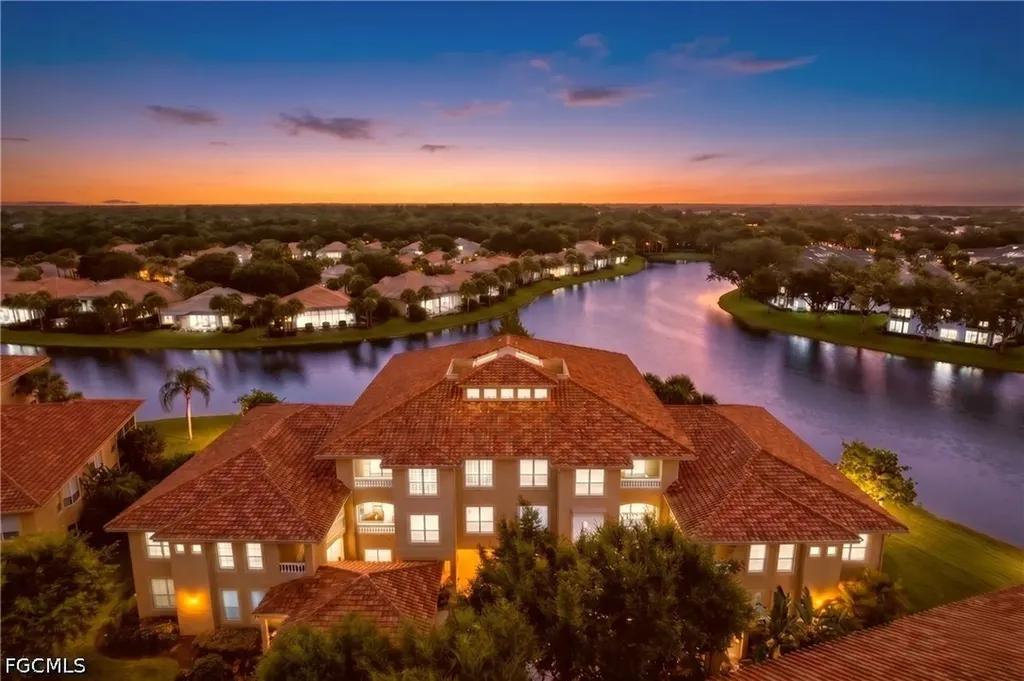1855 Les Chateaux Boulevard Naples FL 34109
