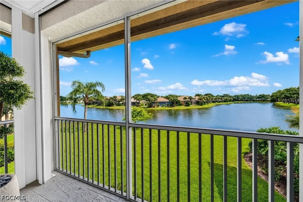 1855 Les Chateaux Boulevard Naples FL 34109