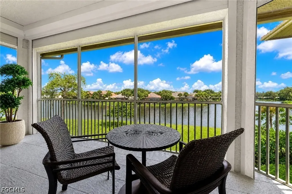 1855 Les Chateaux Boulevard Naples FL 34109