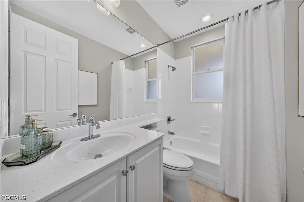 1855 Les Chateaux Boulevard Naples FL 34109