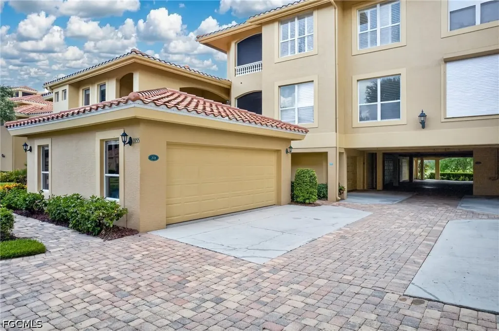 1855 Les Chateaux Boulevard Naples FL 34109