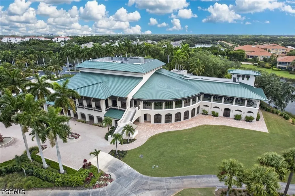 1855 Les Chateaux Boulevard Naples FL 34109