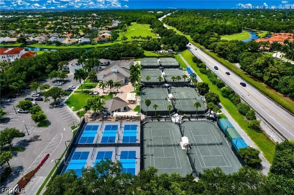 1855 Les Chateaux Boulevard Naples FL 34109