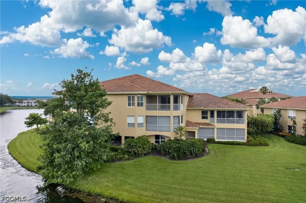 1855 Les Chateaux Boulevard Naples FL 34109