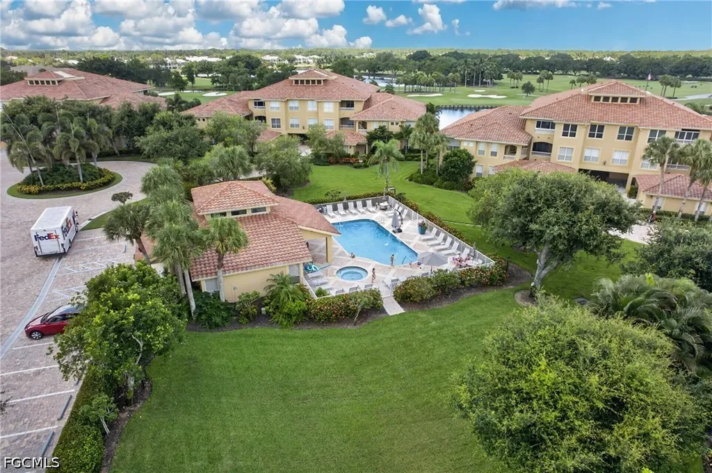 1855 Les Chateaux Boulevard Naples FL 34109