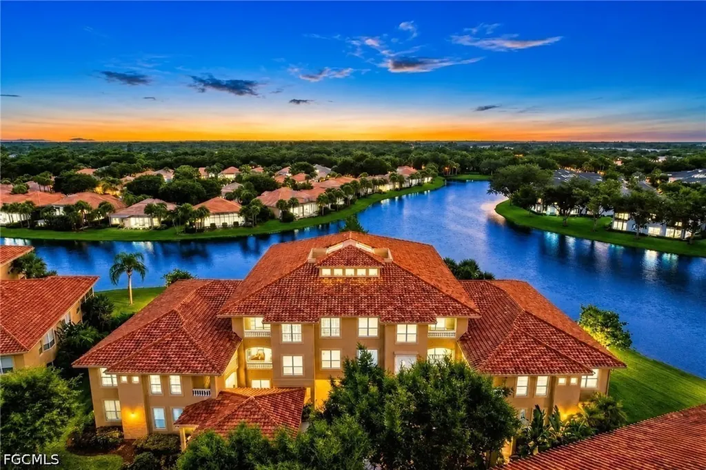 1855 Les Chateaux Boulevard Naples FL 34109